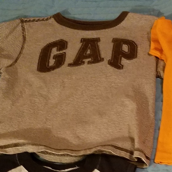 4 pieces bundle 2 t.shirt and 2 sleeveless t.shirt size 5T fits Z6 - Picture 6 of 6